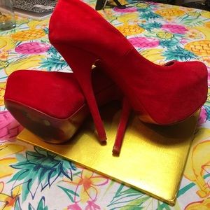 Alba Shoes - Alba platform woman’s Red shoes size 9 Alba Shoes - Alba platform woman’s Red shoes size 9
